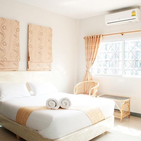 Buakhao Service Home パッタヤー 部屋 写真